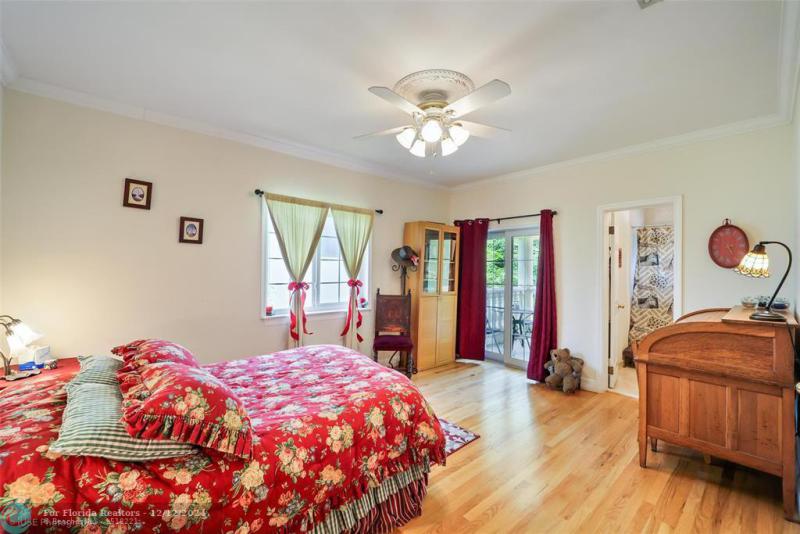  Single Family Homes Photo 22: 3185 WASHINGTON ST  Coconut Grove,  FL 33133