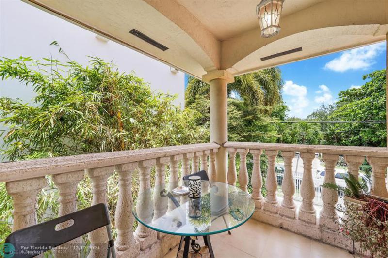  Single Family Homes Photo 24: 3185 WASHINGTON ST  Coconut Grove,  FL 33133