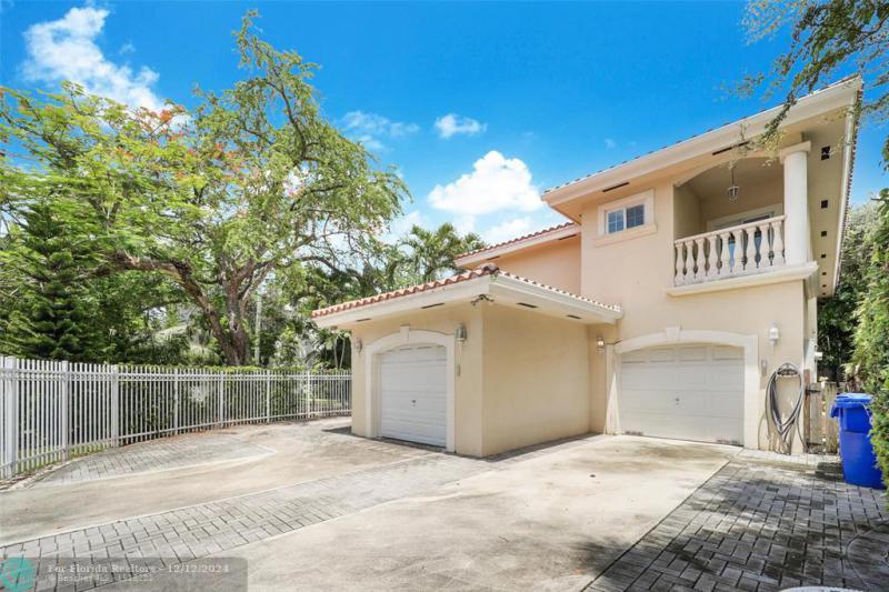  Single Family Homes Photo 32: 3185 WASHINGTON ST  Coconut Grove,  FL 33133