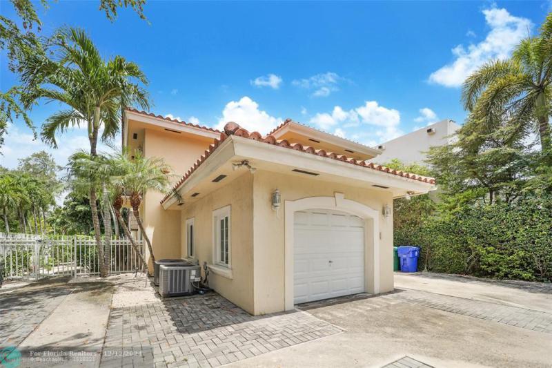  Single Family Homes Photo 33: 3185 WASHINGTON ST  Coconut Grove,  FL 33133