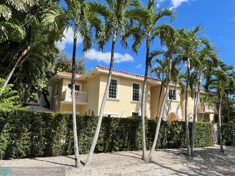 Single Family Homes Photo 5: 3185 WASHINGTON ST  Coconut Grove,  FL 33133