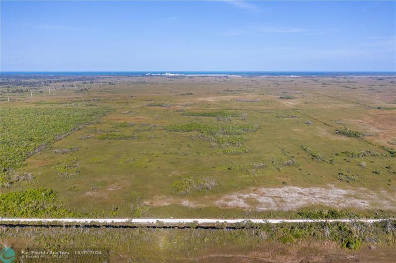  Commercial & Industrial Land Images 