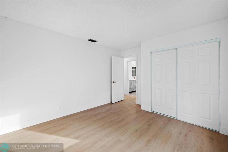  Single Family Homes Photo 31: 8511 NW 51st Ct  Lauderhill,  FL 33351