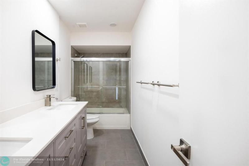  Single Family Homes Photo 34: 8511 NW 51st Ct  Lauderhill,  FL 33351