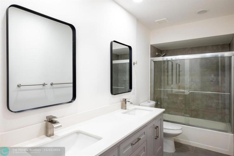  Single Family Homes Photo 35: 8511 NW 51st Ct  Lauderhill,  FL 33351