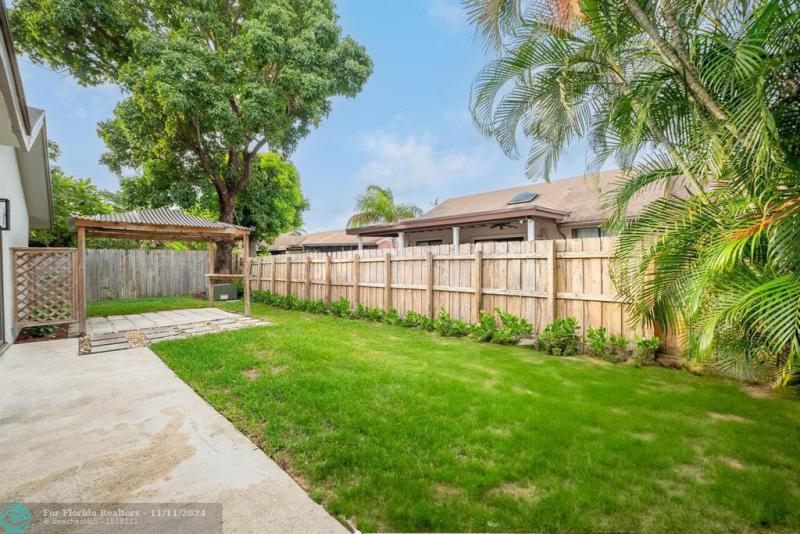  Single Family Homes Photo 47: 8511 NW 51st Ct  Lauderhill,  FL 33351