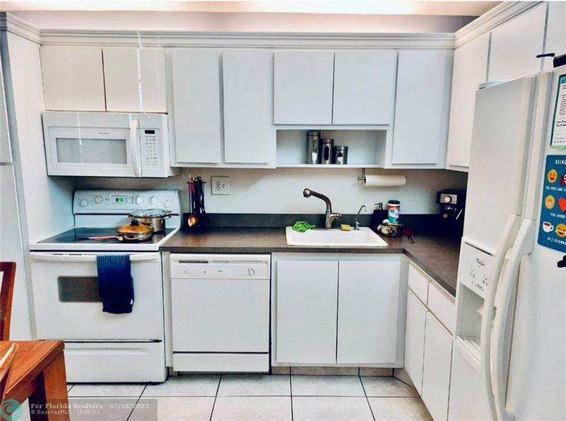  Condo & Townhome Photos