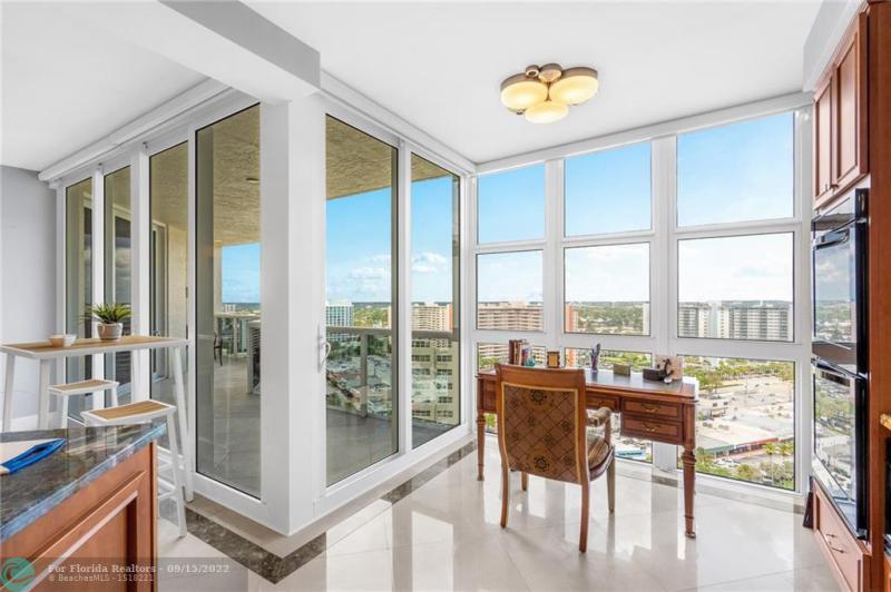  Condo & Townhome Photos