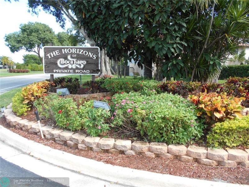  Condo & Townhome Photos