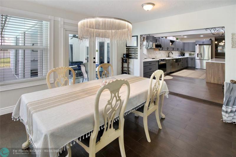  Single Family Homes Photo 14: 124 E Palm Dr  Margate,  FL 33063