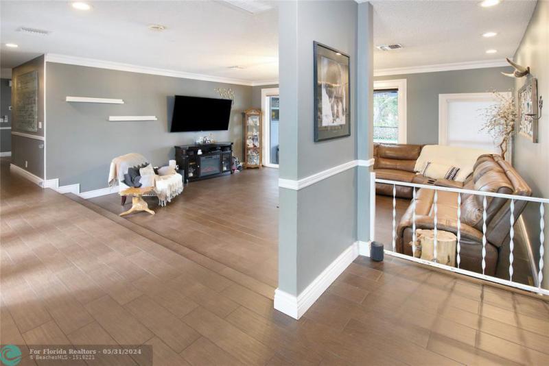  Single Family Homes Photo 16: 124 E Palm Dr  Margate,  FL 33063