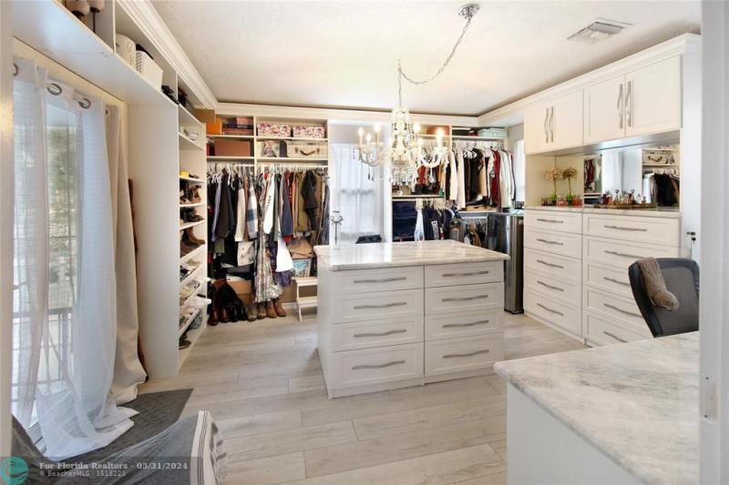  Single Family Homes Photo 23: 124 E Palm Dr  Margate,  FL 33063