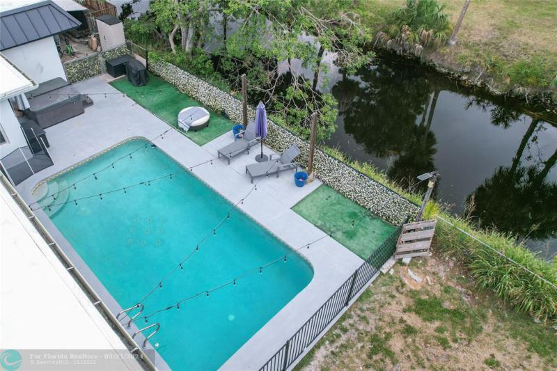  Single Family Homes Photo 39: 124 E Palm Dr  Margate,  FL 33063