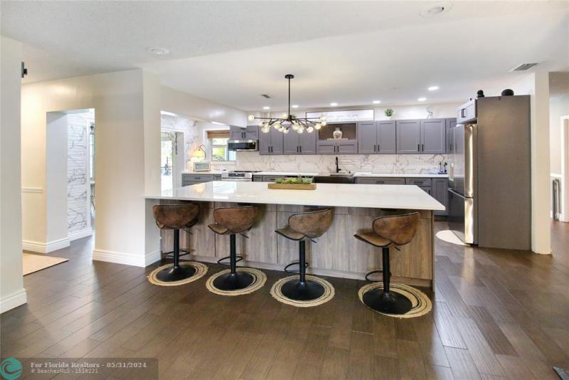  Single Family Homes Photo 6: 124 E Palm Dr  Margate,  FL 33063