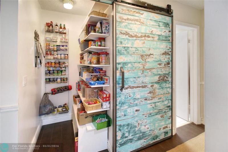  Single Family Homes Photo 7: 124 E Palm Dr  Margate,  FL 33063