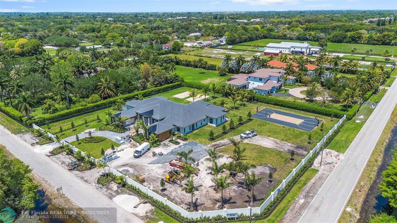  Single Family Homes Photo 3: 6591 Appaloosa Trl  Southwest Ranches,  FL 33330