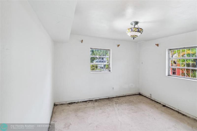 Duplex, Triplex and Fourplex Images