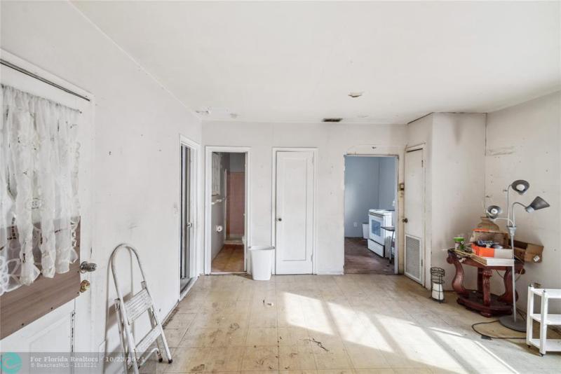 Duplex, Triplex and Fourplex Images