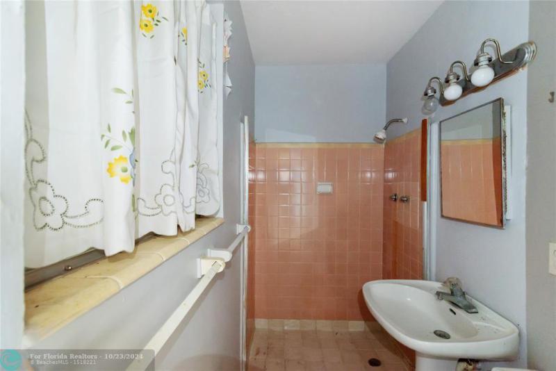 Duplex, Triplex and Fourplex Images