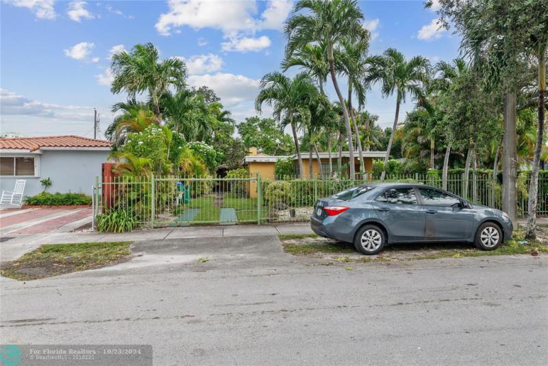 Duplex, Triplex and Fourplex Images