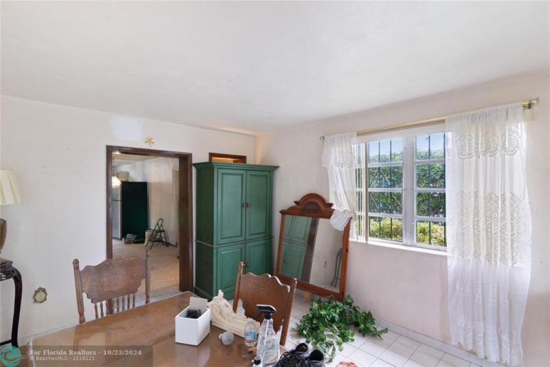 Duplex, Triplex and Fourplex Images