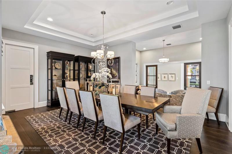  Single Family Homes Photo 10: 3211 NE 27th Ave  Lighthouse Point,  FL 33064