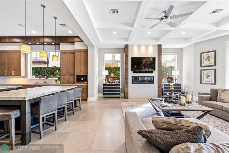  Single Family Homes Photo 14: 3211 NE 27th Ave  Lighthouse Point,  FL 33064