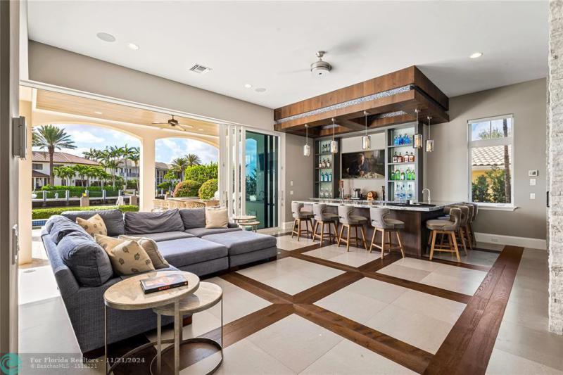  Single Family Homes Photo 22: 3211 NE 27th Ave  Lighthouse Point,  FL 33064