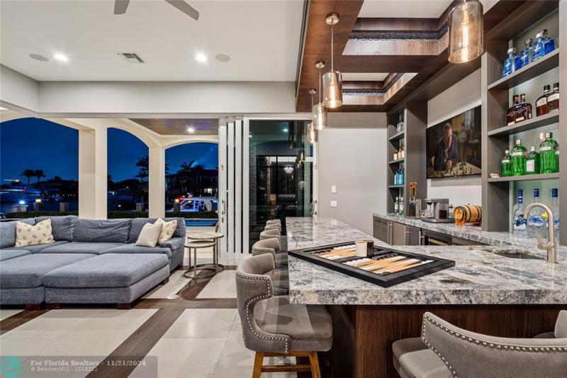  Single Family Homes Photo 23: 3211 NE 27th Ave  Lighthouse Point,  FL 33064