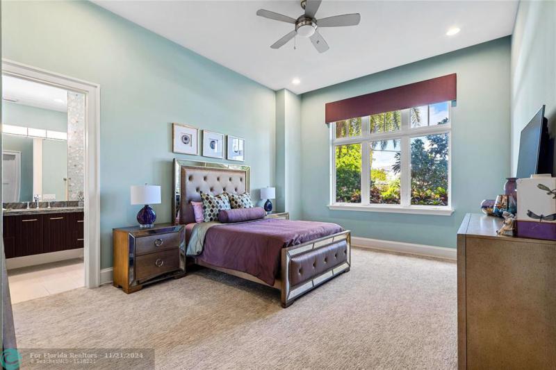  Single Family Homes Photo 26: 3211 NE 27th Ave  Lighthouse Point,  FL 33064