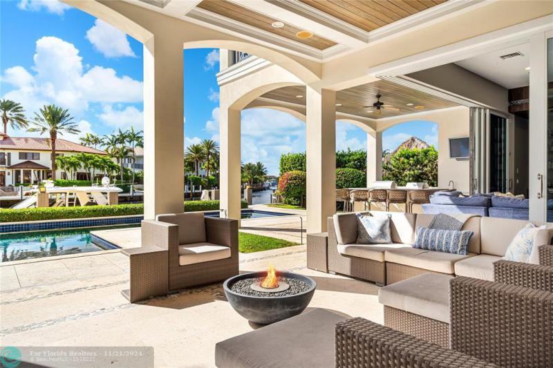  Single Family Homes Photo 48: 3211 NE 27th Ave  Lighthouse Point,  FL 33064