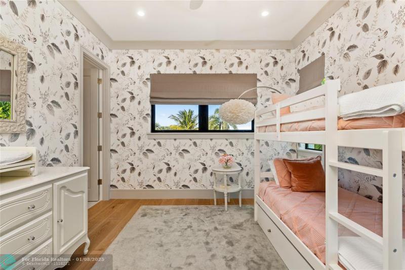  Single Family Homes Photo 40: 2300 NE 34th Ct  Lighthouse Point,  FL 33064