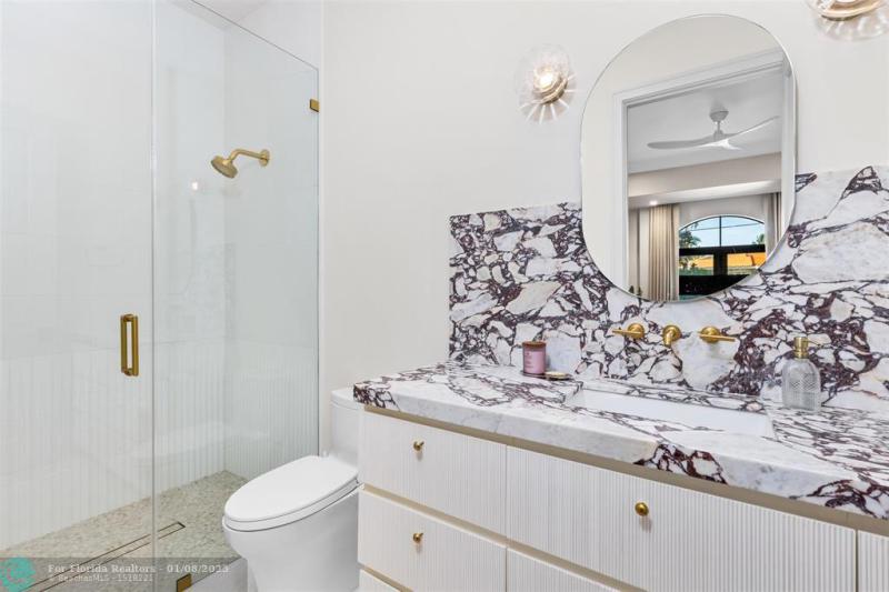  Single Family Homes Photo 43: 2300 NE 34th Ct  Lighthouse Point,  FL 33064