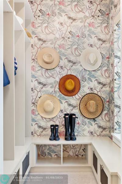  Single Family Homes Photo 48: 2300 NE 34th Ct  Lighthouse Point,  FL 33064