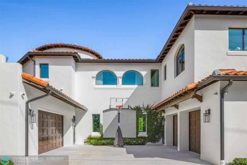  Single Family Homes Photo 59: 2300 NE 34th Ct  Lighthouse Point,  FL 33064