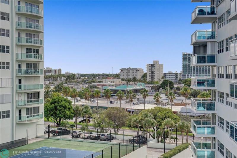  Condo & Townhome Photos