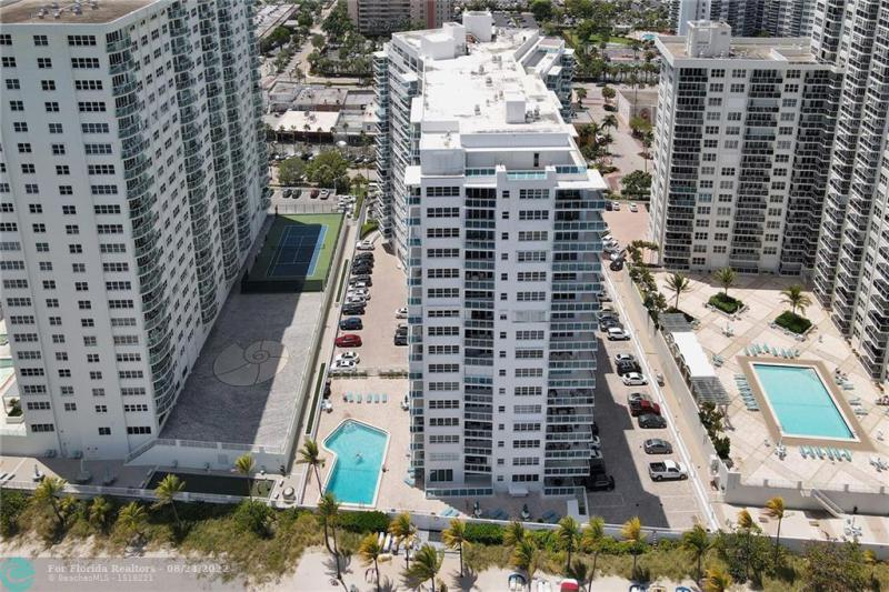  Condo & Townhome Photos