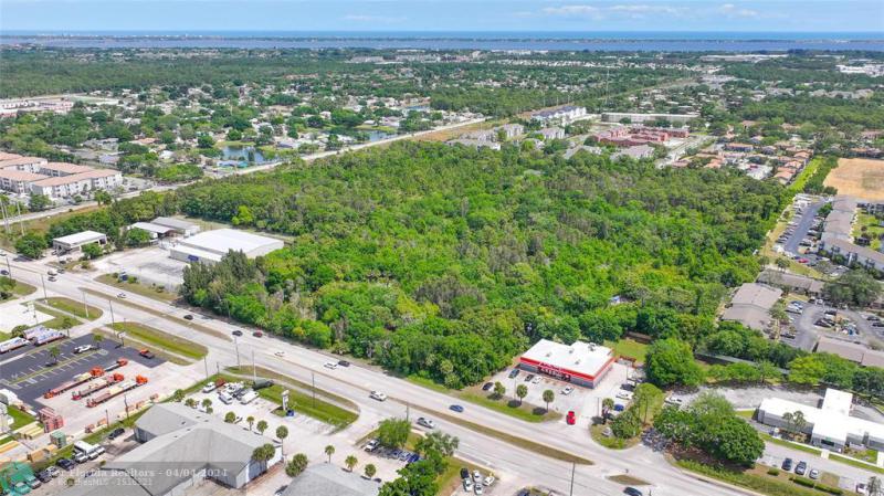  Commercial & Industrial Land Images 