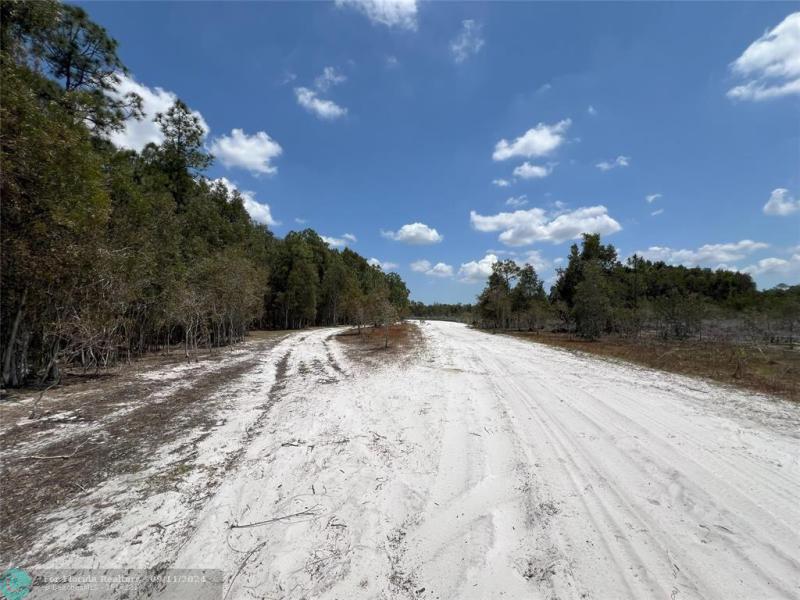  Commercial & Industrial Land Images 