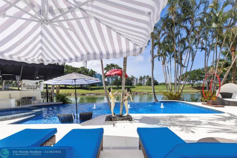  Single Family Homes Photo 12: 319 Mizner Lake Estates Dr  Boca Raton,  FL 33432