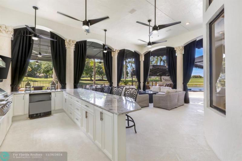  Single Family Homes Photo 14: 319 Mizner Lake Estates Dr  Boca Raton,  FL 33432