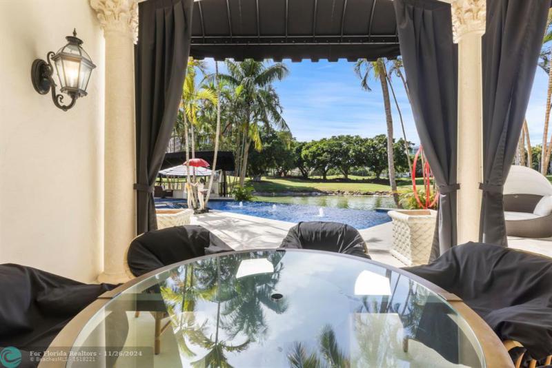  Single Family Homes Photo 17: 319 Mizner Lake Estates Dr  Boca Raton,  FL 33432