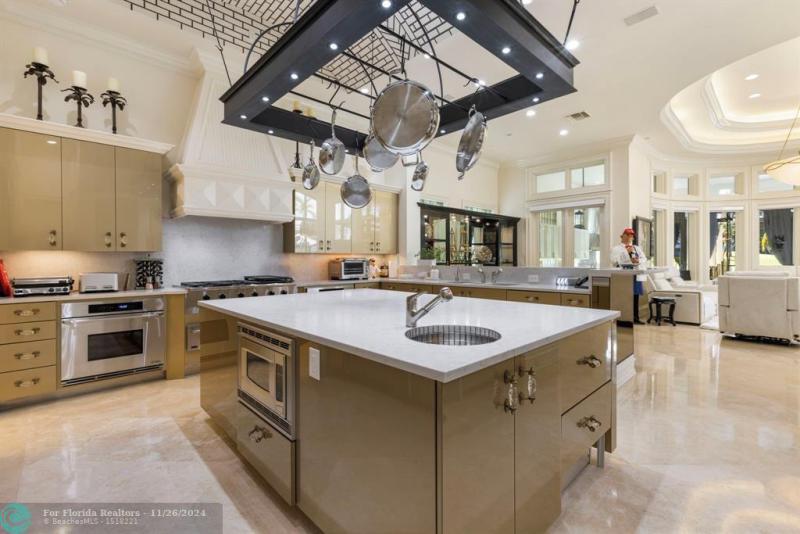  Single Family Homes Photo 37: 319 Mizner Lake Estates Dr  Boca Raton,  FL 33432