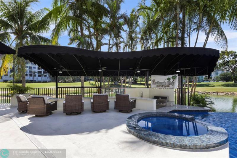  Single Family Homes Photo 9: 319 Mizner Lake Estates Dr  Boca Raton,  FL 33432