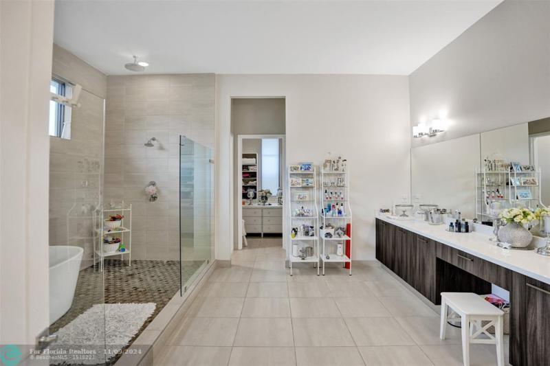  Single Family Homes Photo 15: 10641 SW 53rd St  Cooper City,  FL 33328