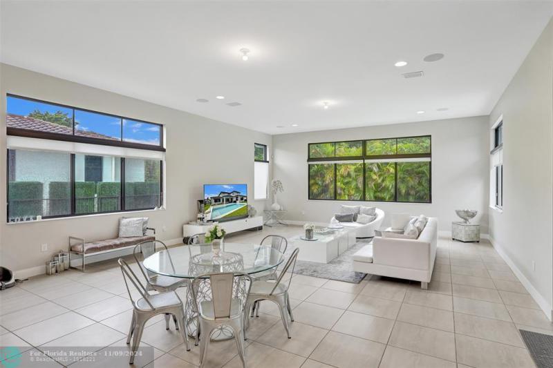  Single Family Homes Photo 17: 10641 SW 53rd St  Cooper City,  FL 33328