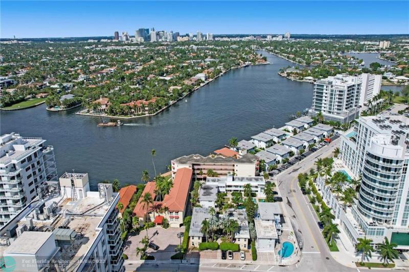  Condo & Townhome Photos