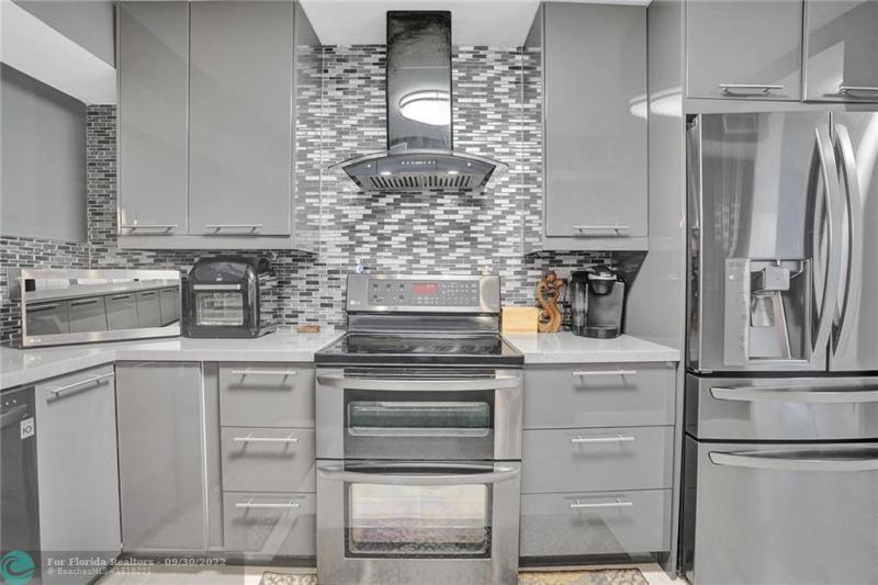  Condo & Townhome Photos