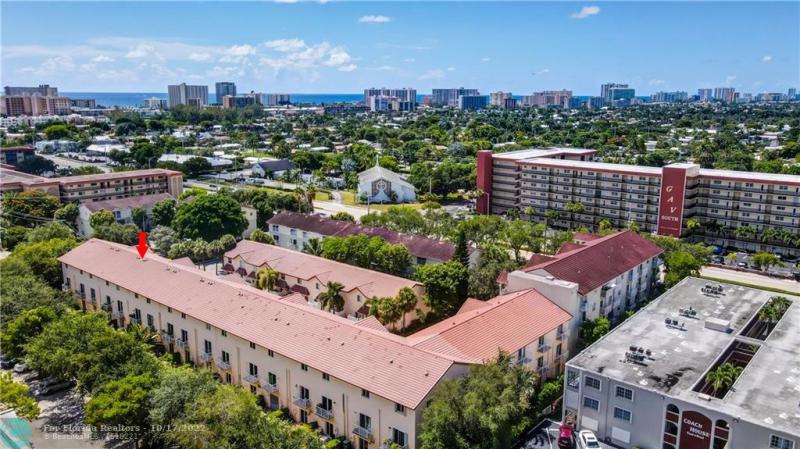  Condo & Townhome Photos