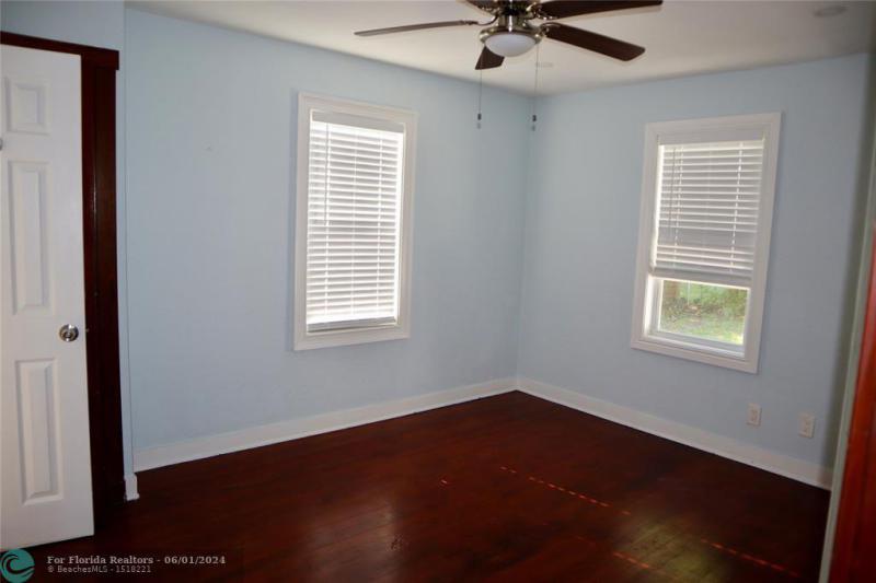 Duplex, Triplex and Fourplex Images